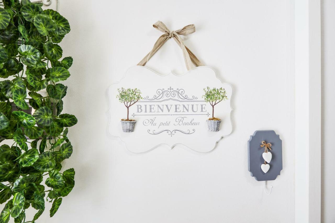 Les Petites Maisons D'elise Apartment *